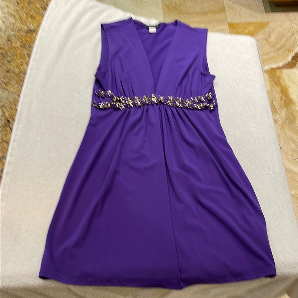 VENUS Purple Sheath Mini Dress with V-Neck and Gold Accents